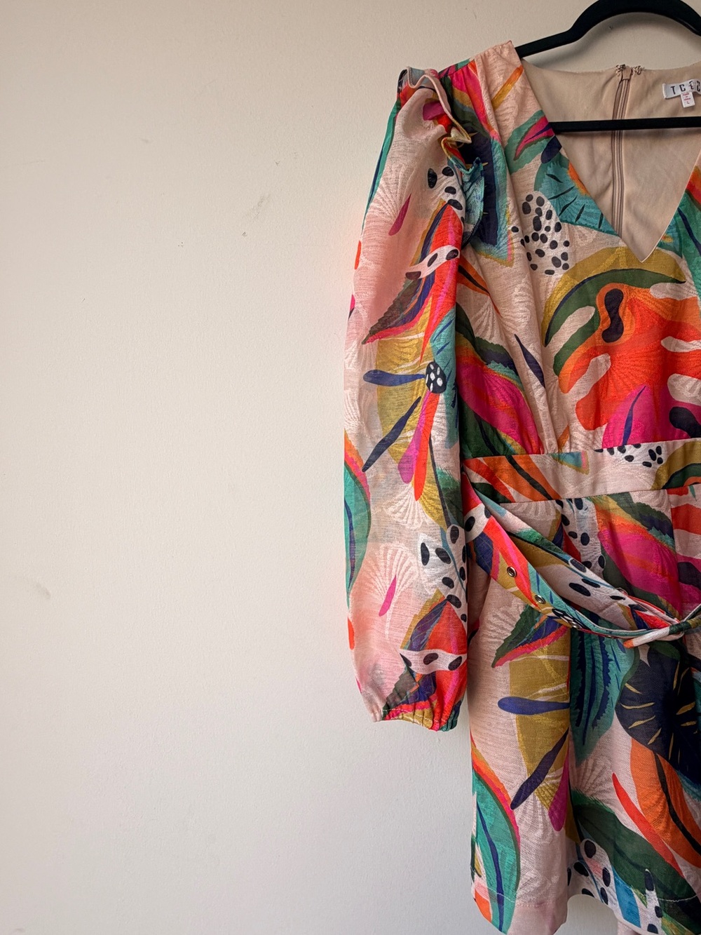 TCEC Multicolor Tropical Print V-Neck Romper - Picture 5 of 7